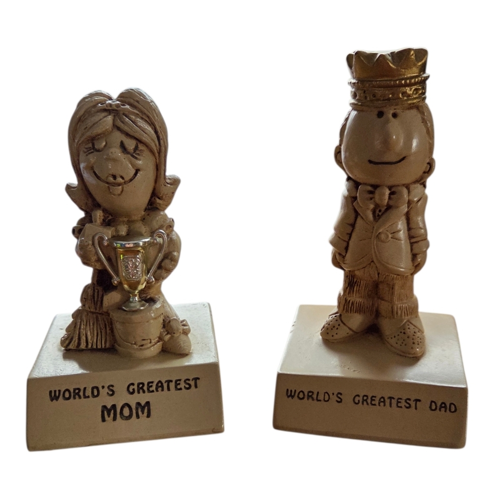 World’s Greatest Mom & Dad Figurines Set Vintage Resin Trophy Parents Gift Decor